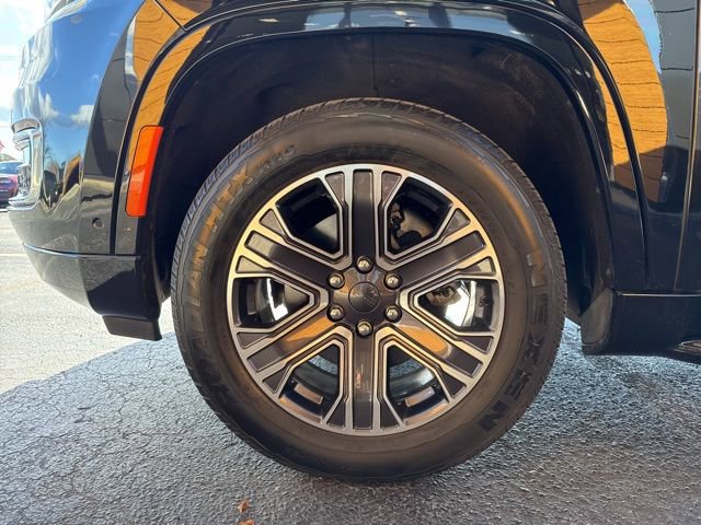 Used 2024 Jeep Wagoneer Series II image 5