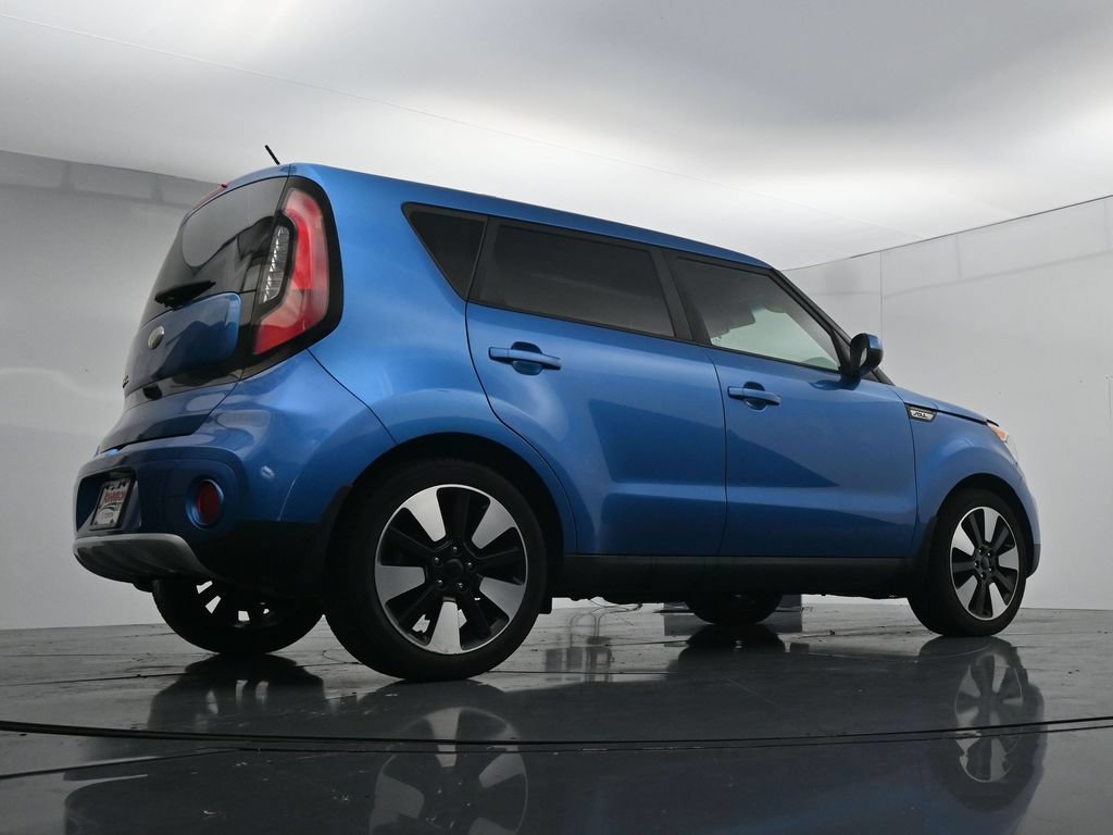 Used 2017 Kia Soul + w/ Designer's Package FWD image 38