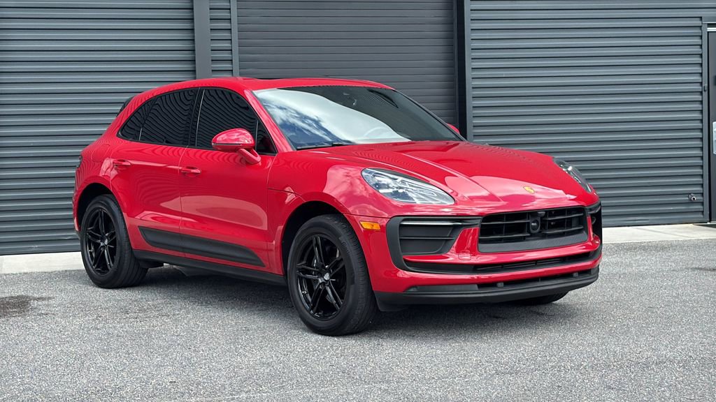 Certified 2023 Porsche Macan w/ Premium Package Plus image 22