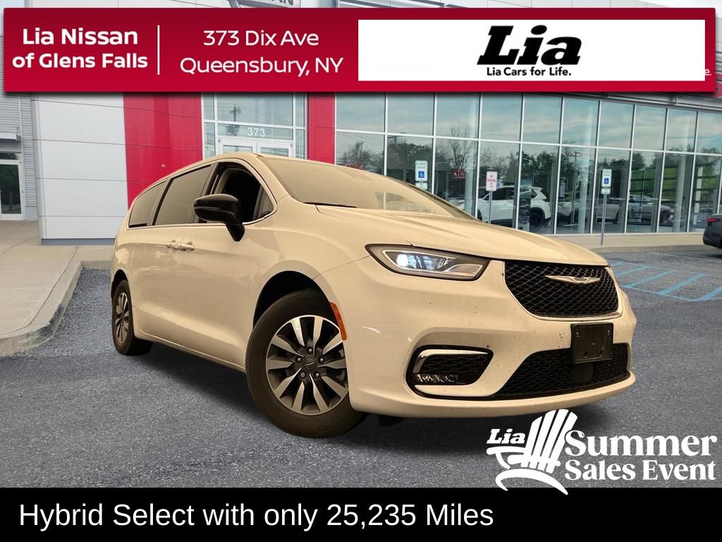 Used 2024 Chrysler Pacifica Limited FWD image 1