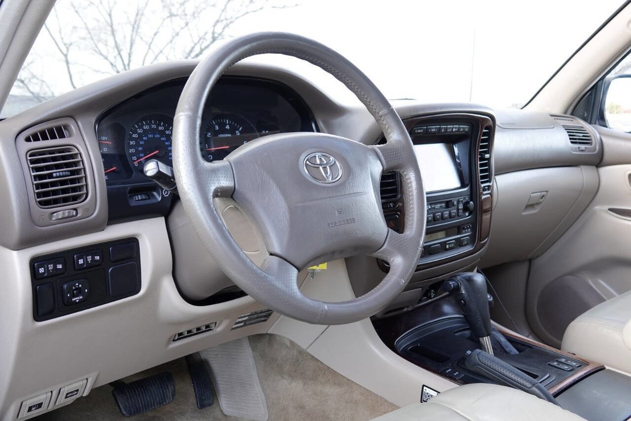 Used 2002 Toyota Land Cruiser AWD/4WD image 8
