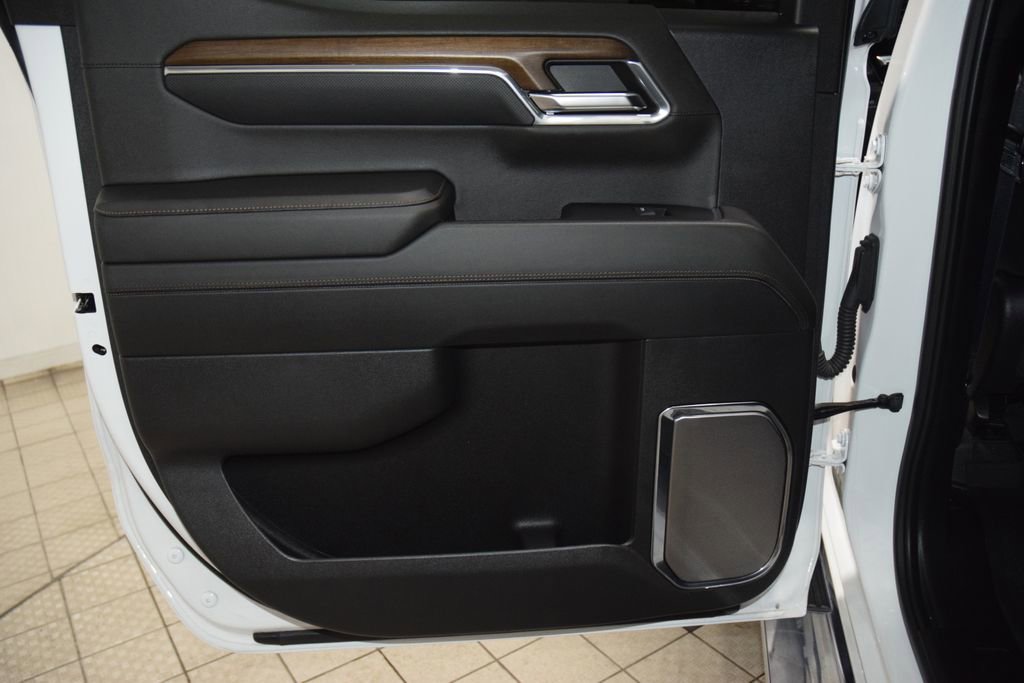 Used 2024 Chevrolet Silverado 1500 High Country w/ High Country Premium Package image 47