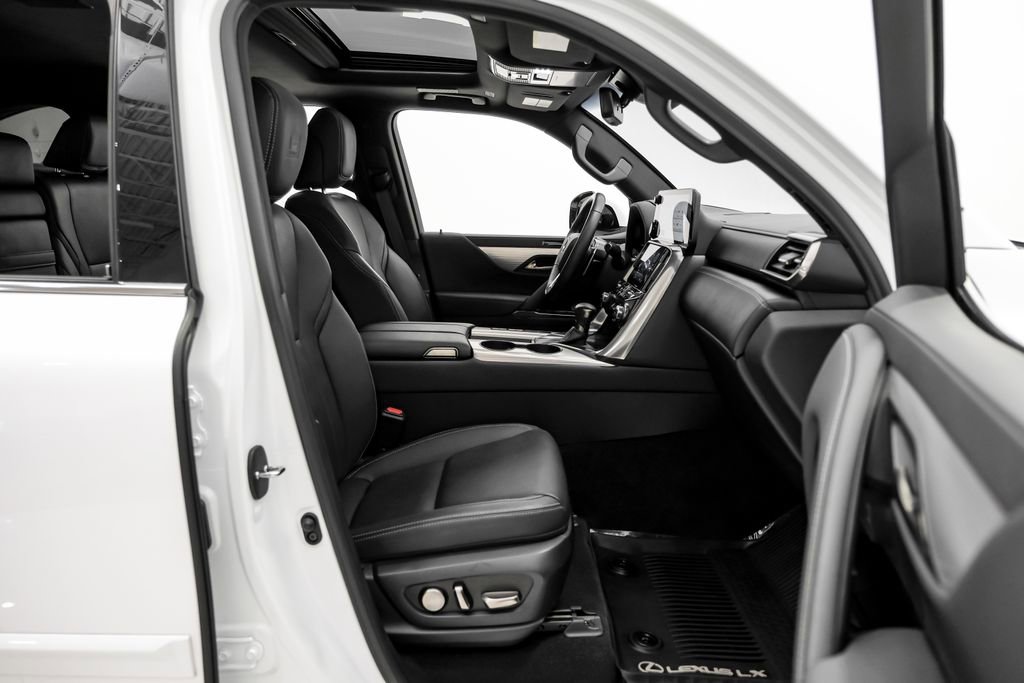 Used 2023 Lexus LX 600 F Sport image 31