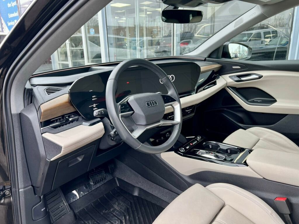 Used 2025 Audi Q6 e-tron Premium Plus w/ Premium Plus image 16