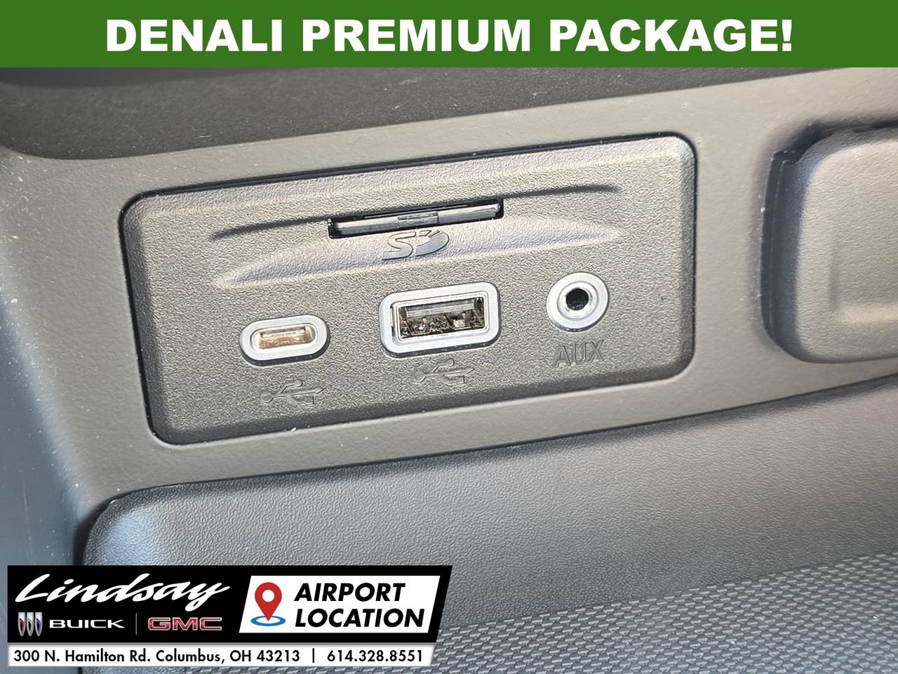 Used 2023 GMC Terrain Denali w/ Denali Premium Package image 39