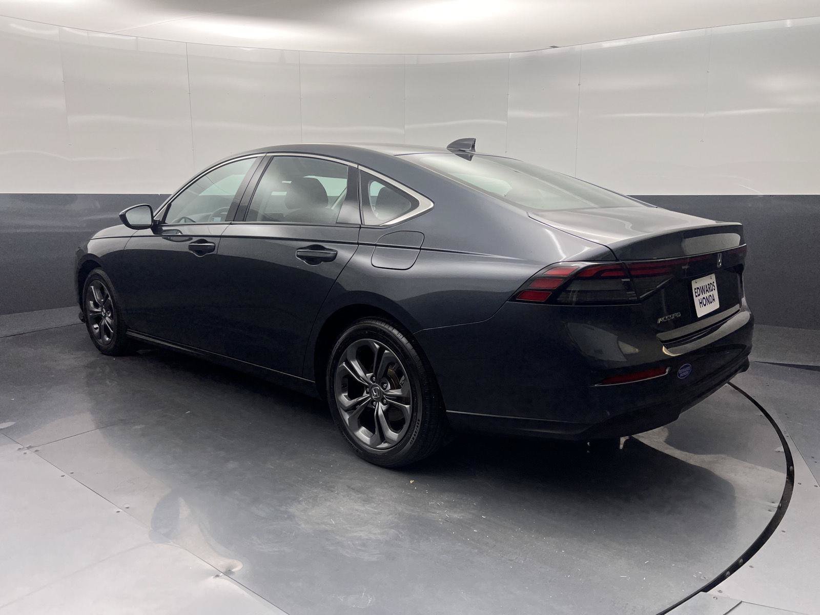 Certified 2023 Honda Accord EX image 29