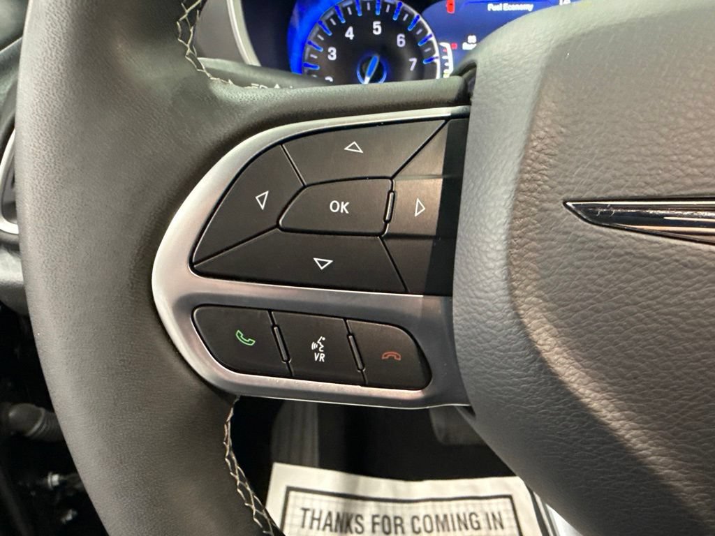 Used 2026 Chrysler Pacifica Select FWD image 29