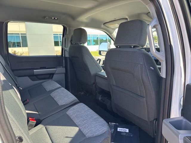 New 2026 Ford F250 XLT w/ FX4 Off-Road Package image 11