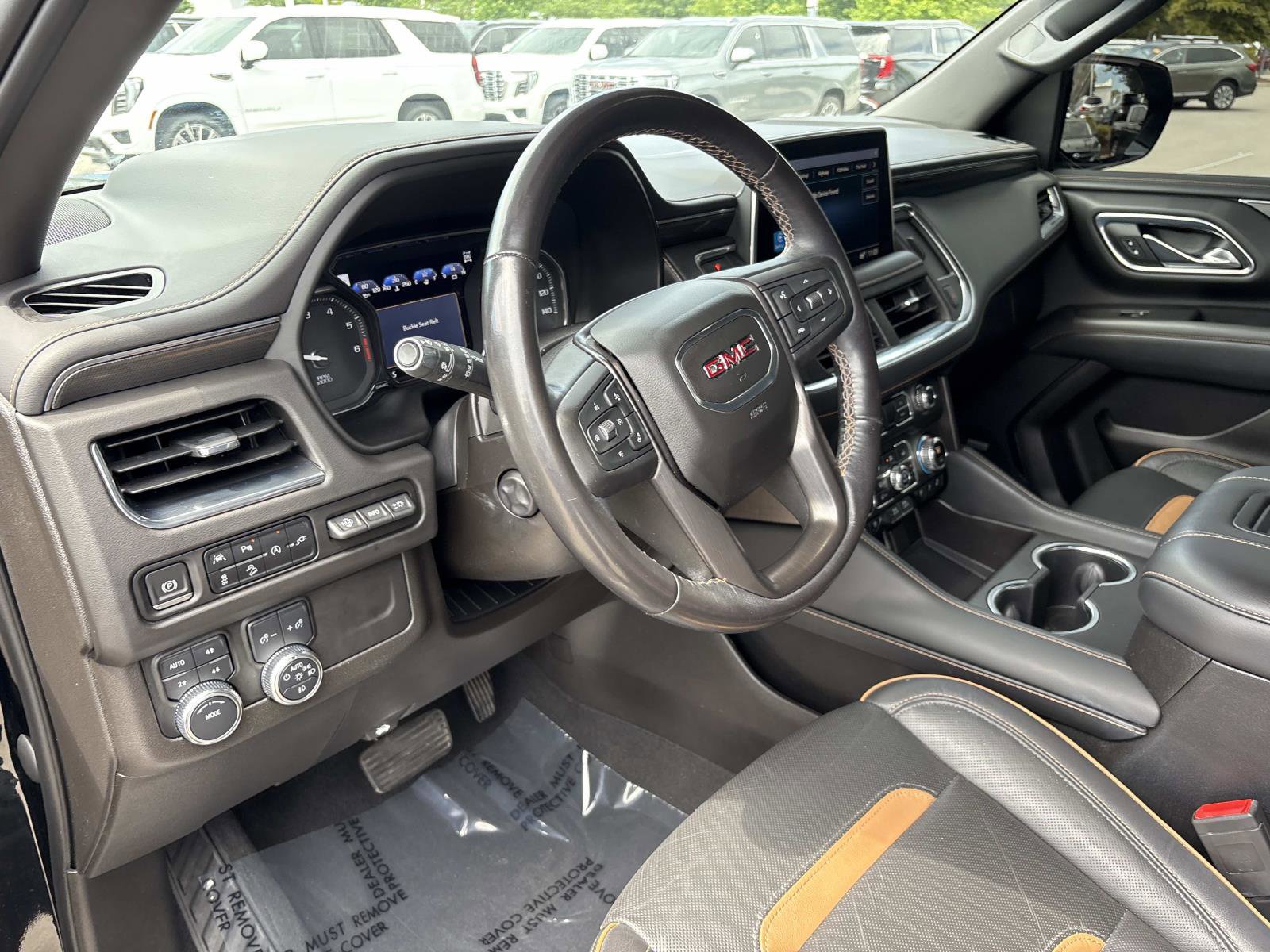 Used 2021 GMC Yukon AT4 w/ AT4 Premium Package AWD/4WD image 18