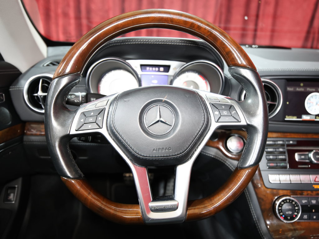 Used 2013 Mercedes-Benz SL 550 image 18