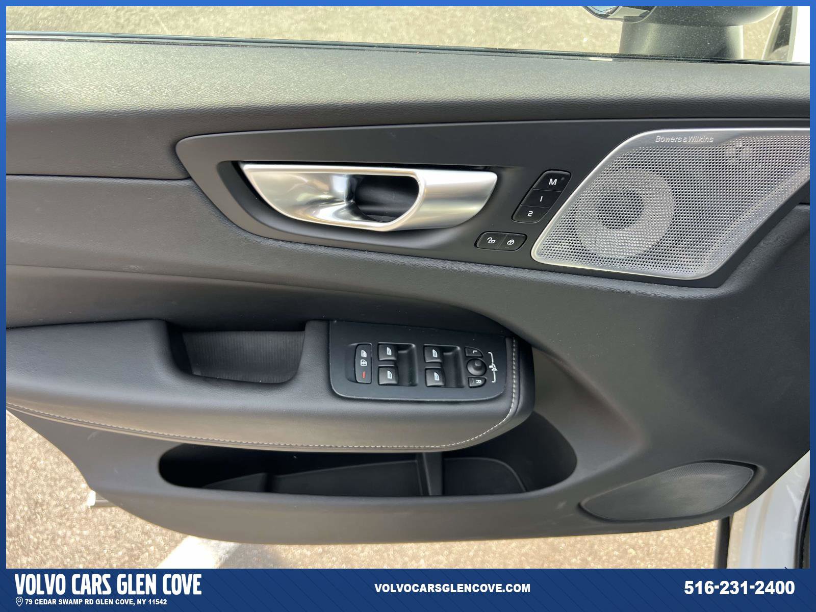 Used 2024 Volvo XC60 B5 Ultimate w/ Protection Package Premier image 15