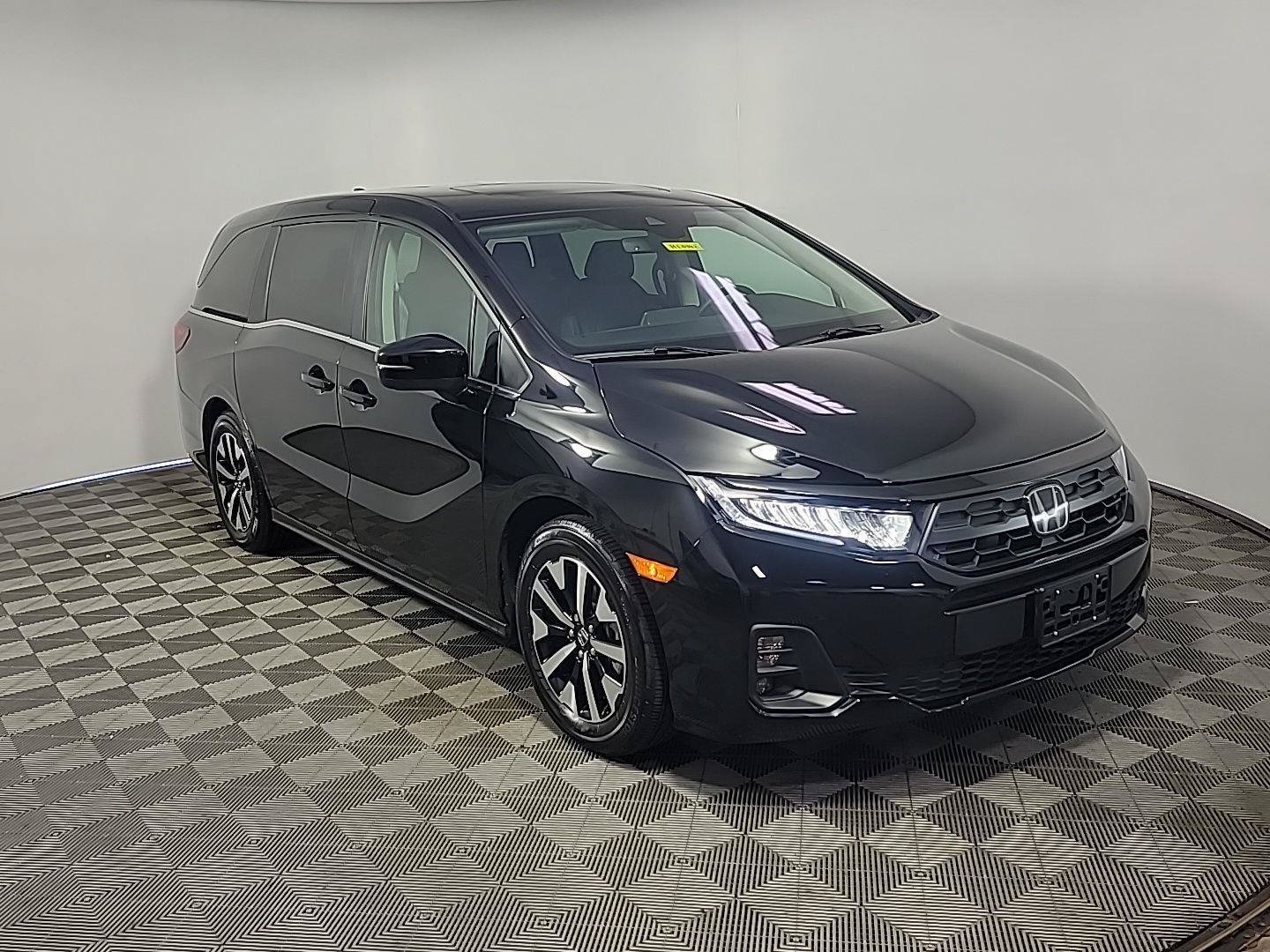 Certified 2025 Honda Odyssey EX-L image 1