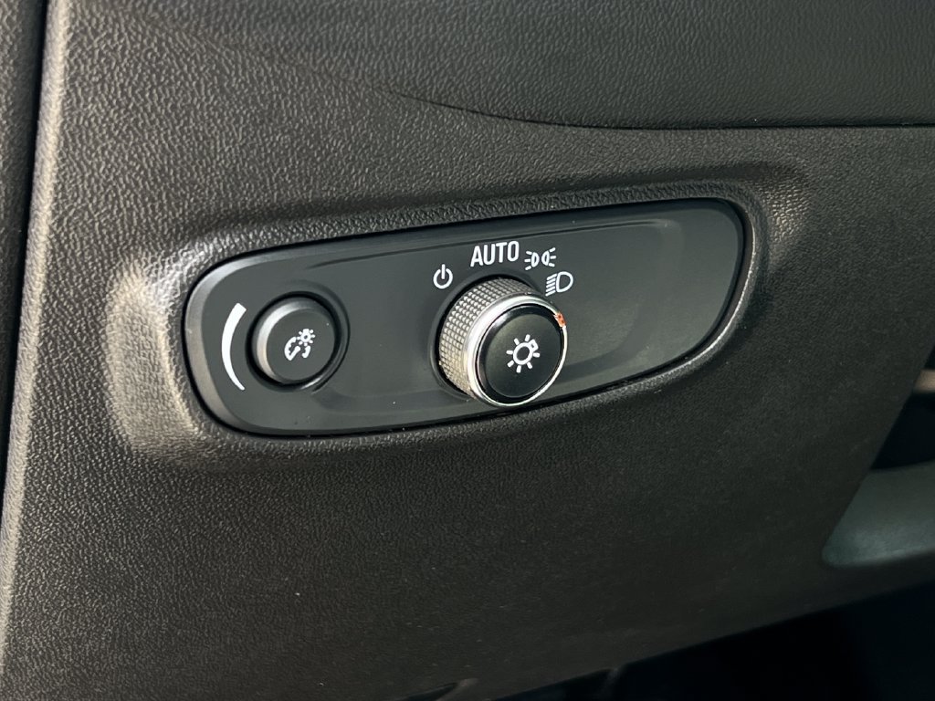Used 2023 Chevrolet Equinox LS FWD image 7