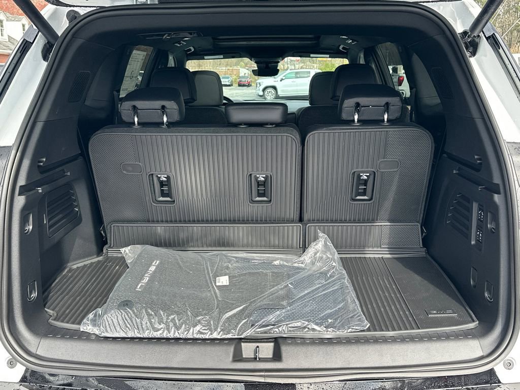 New 2026 GMC Acadia Denali w/ Super Cruise Package image 19