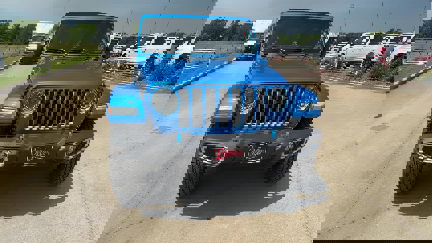 New 2023 Jeep Wrangler Sahara w/ Cold Weather Group image 3