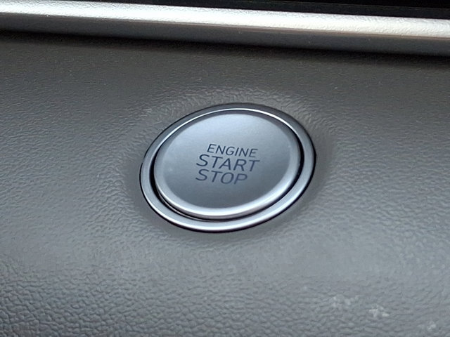 Certified 2025 Hyundai Elantra Sport image 22