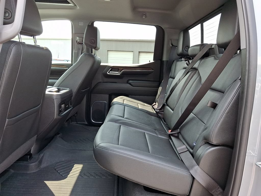 Used 2024 Chevrolet Silverado 1500 LT Trail Boss w/ LT Trail Boss Premium Package AWD/4WD image 10