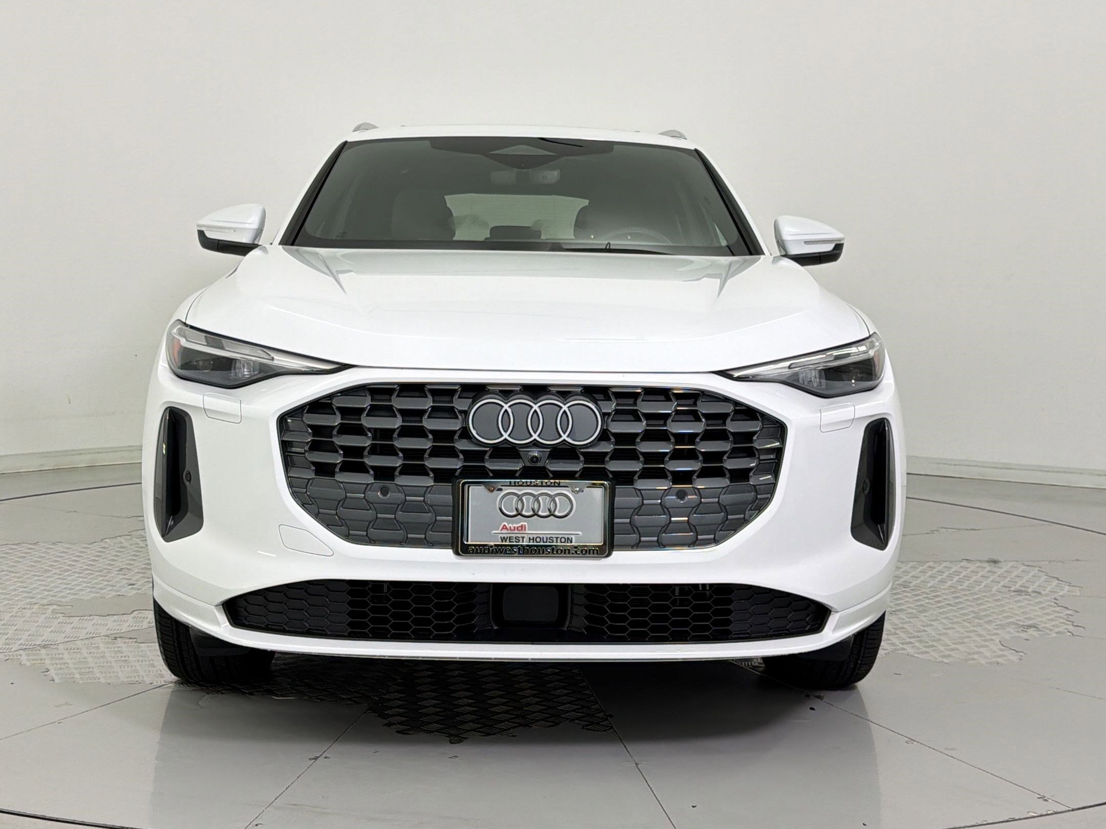 Certified 2025 Audi Q5 Premium w/ Convenience Package AWD/4WD image 6