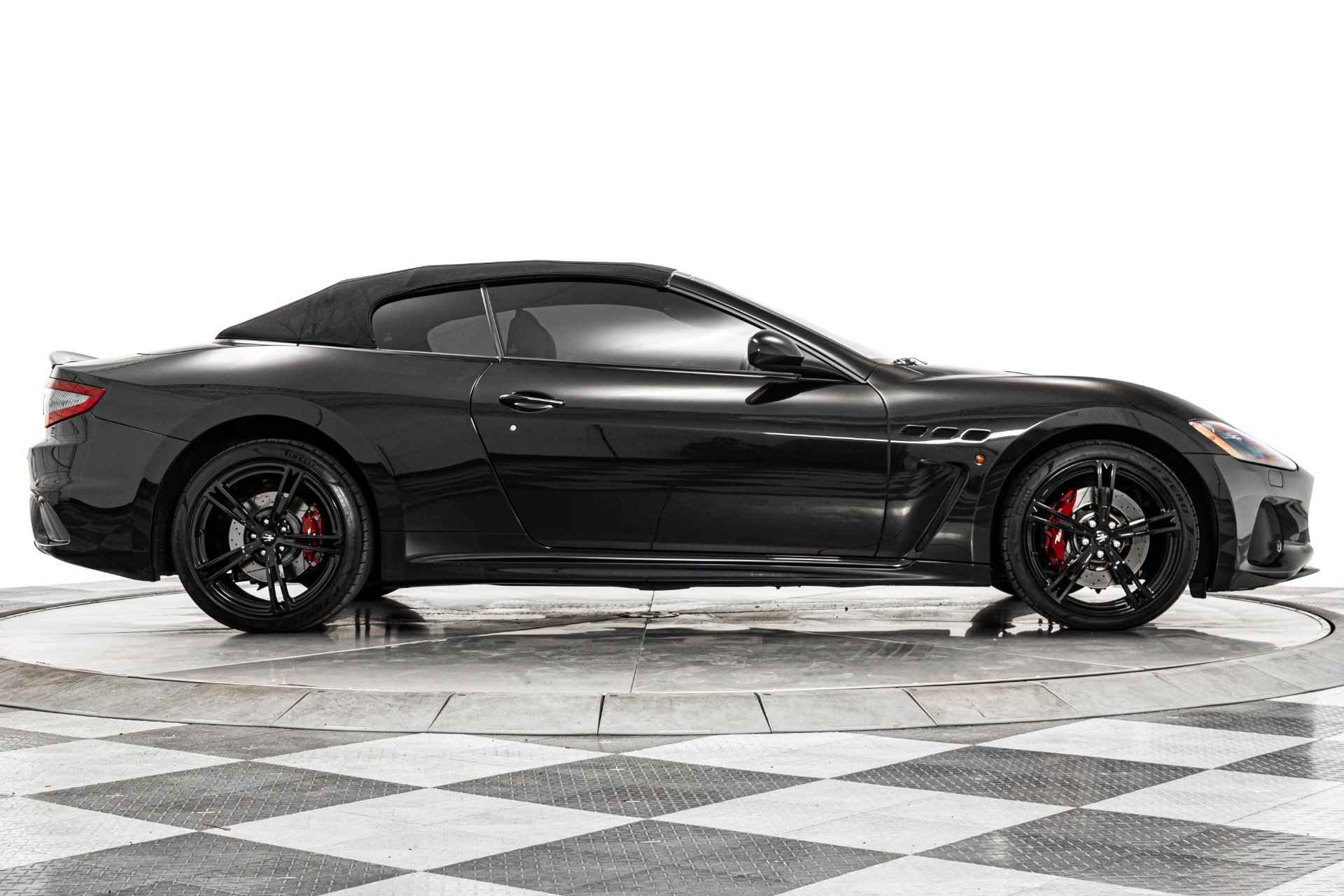 Used 2019 Maserati GranTurismo MC image 18