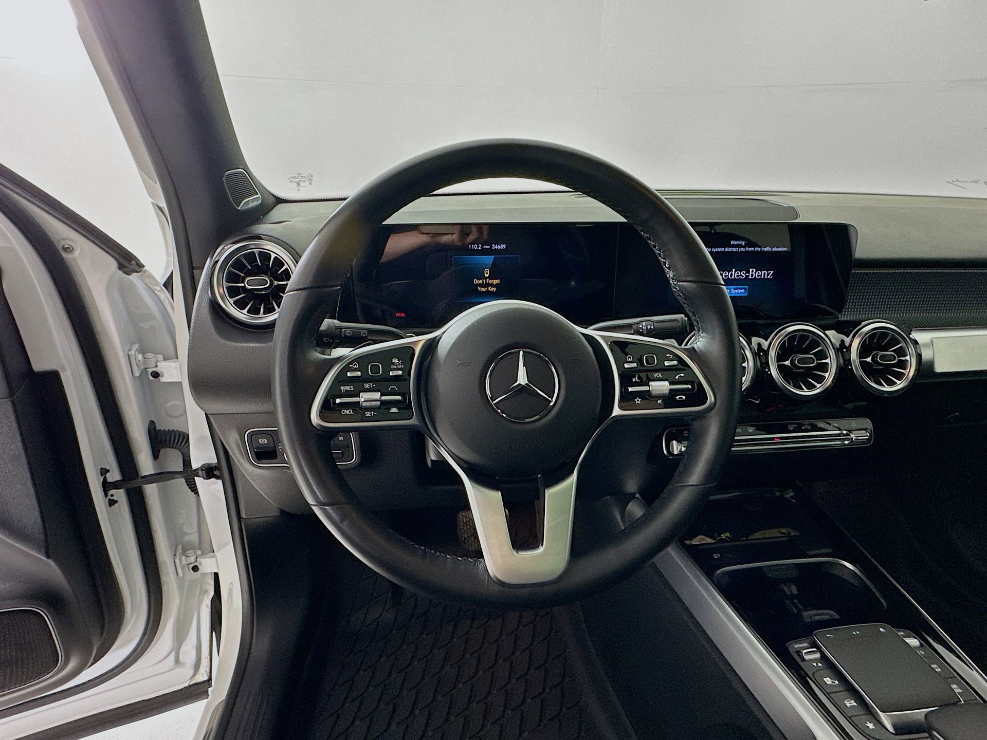 Used 2023 Mercedes-Benz GLB 250 image 12