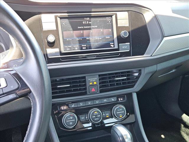 Used 2019 Volkswagen Jetta R-Line FWD image 19