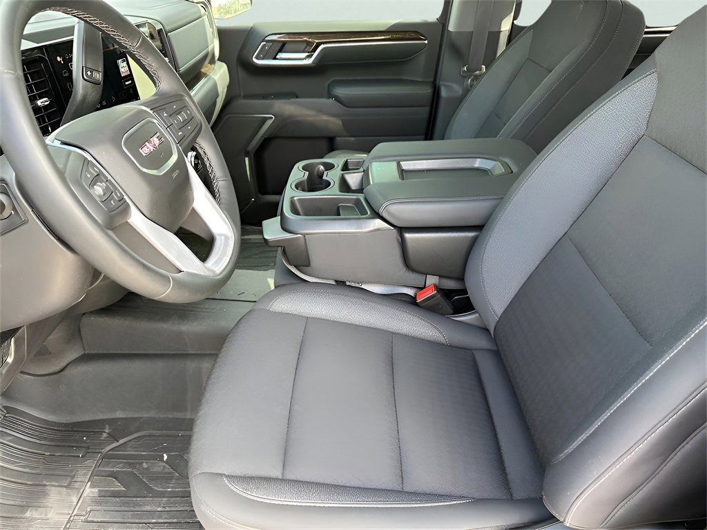 New 2025 GMC Sierra 1500 Elevation image 14