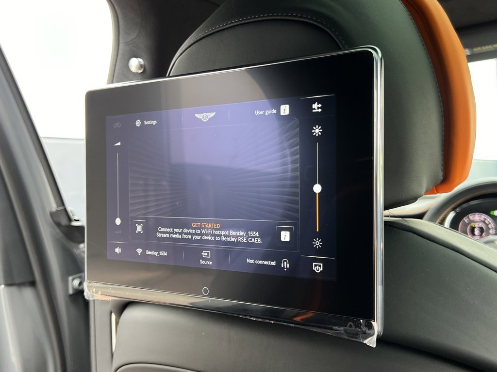 Certified 2025 Bentley Flying Spur Plug-In Hybrid image 40