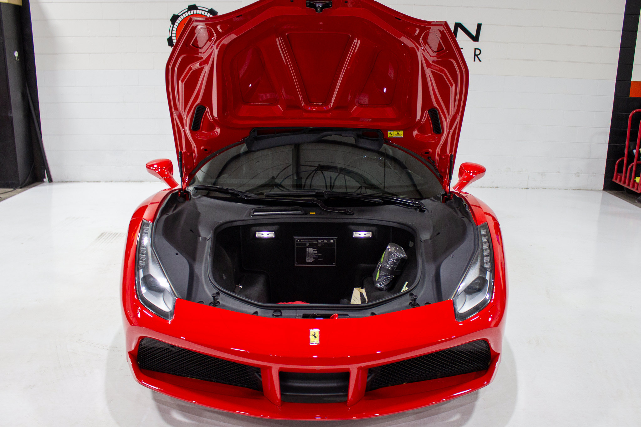 Used 2018 Ferrari 488 GTB RWD image 34