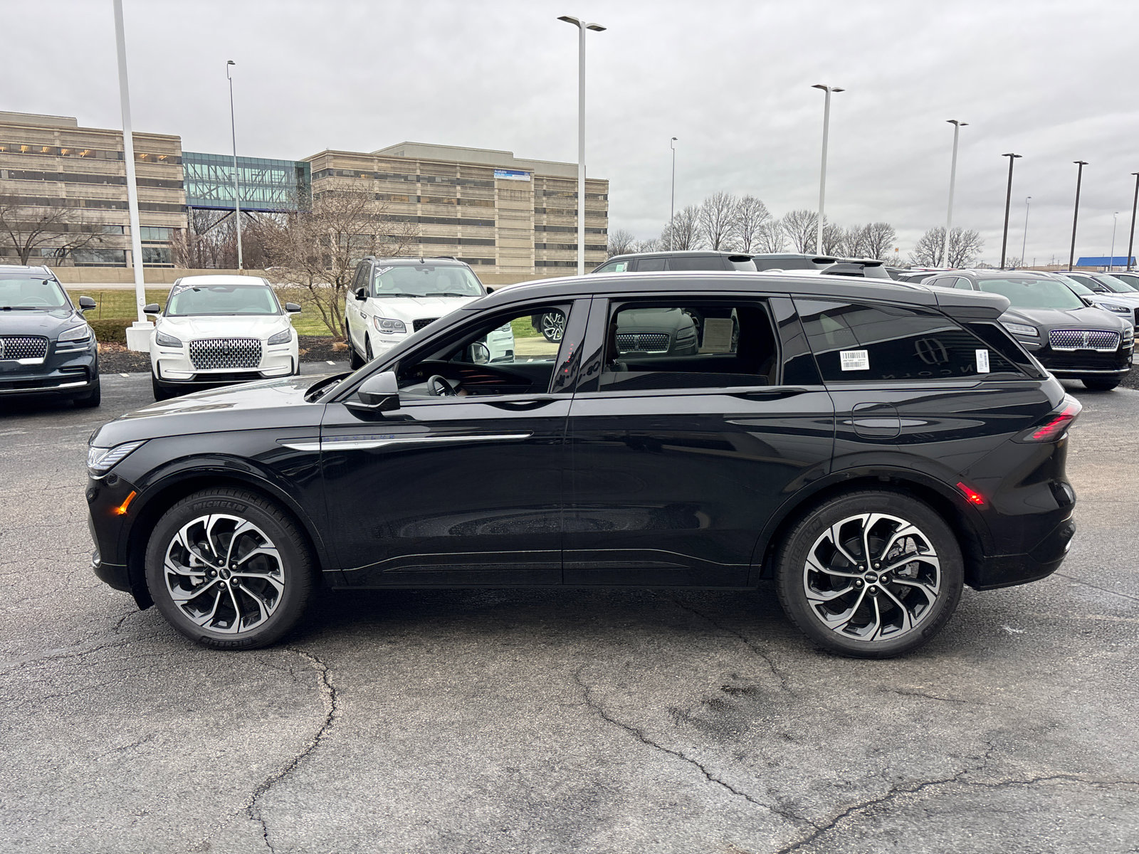 New 2026 Lincoln Nautilus Reserve image 4