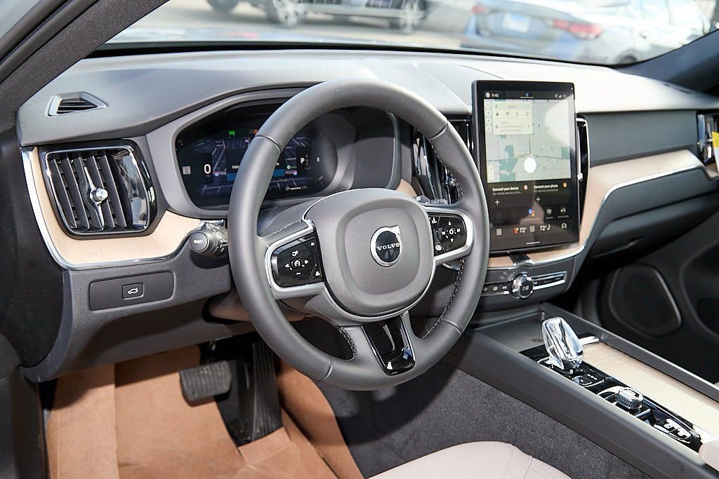 New 2026 Volvo XC60 B5 Core image 13