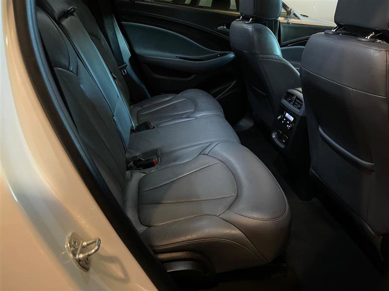Used 2019 Buick Envision Essence image 13