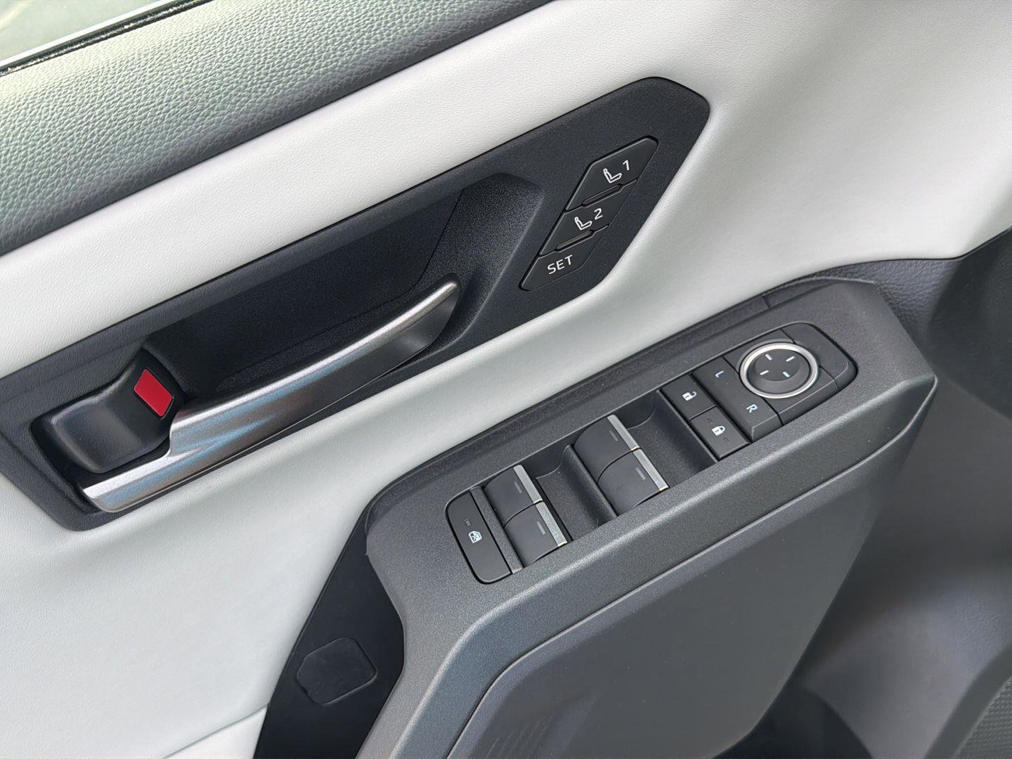 New 2026 Toyota RAV4 Limited AWD/4WD image 33