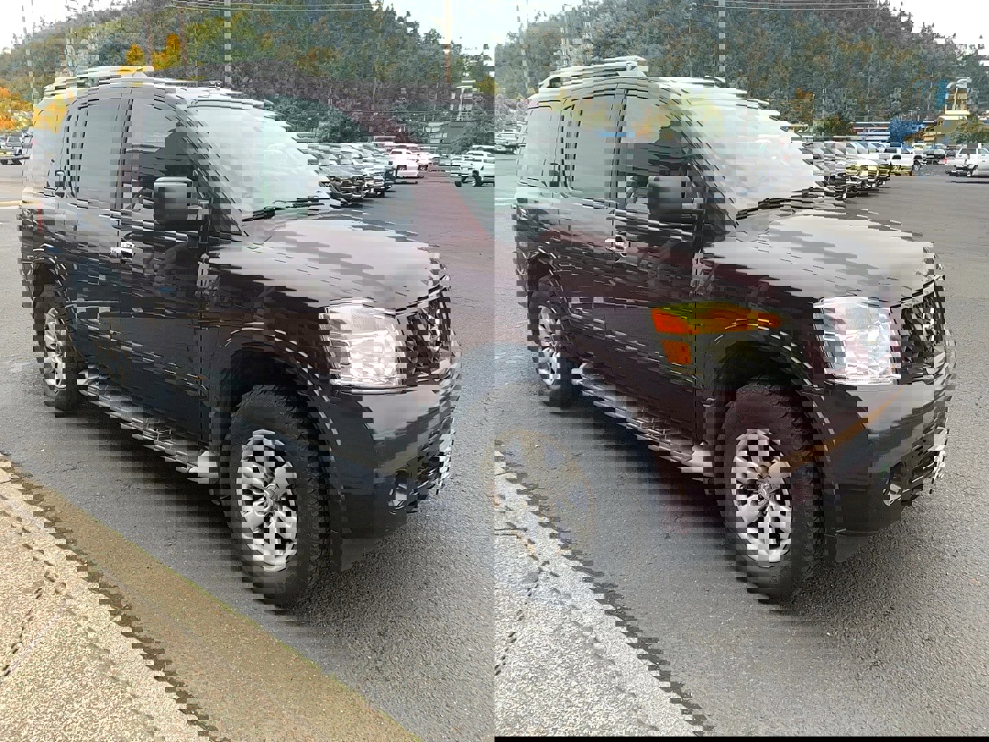 Used 2013 Nissan Armada SV image 3