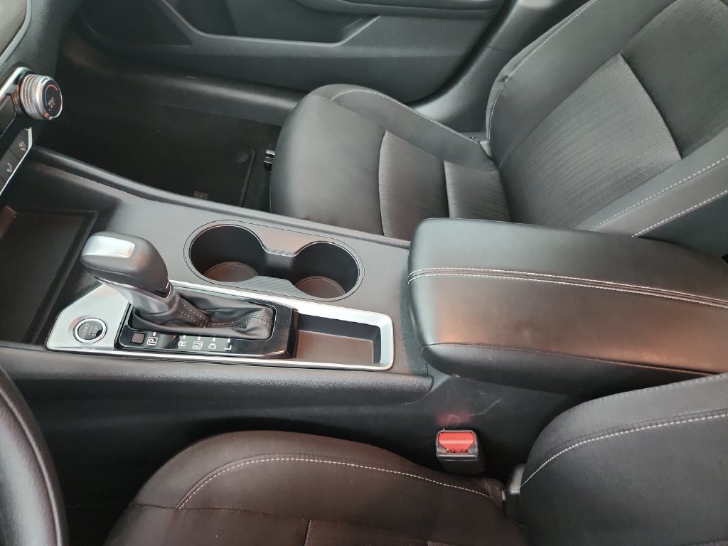 Used 2025 Nissan Altima 2.5 SV FWD image 31