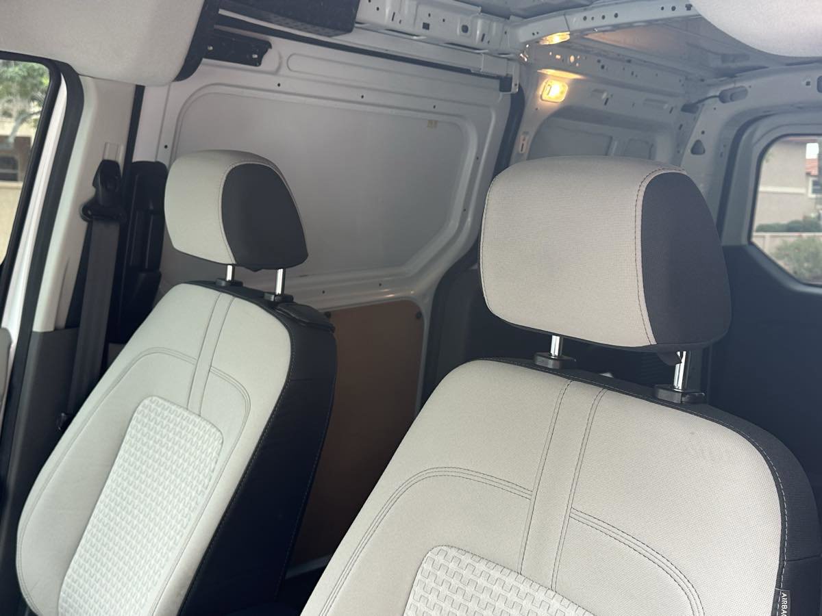 Used 2020 Ford Transit Connect XLT FWD image 13