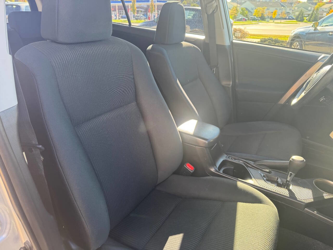 Used 2014 Toyota RAV4 LE image 28