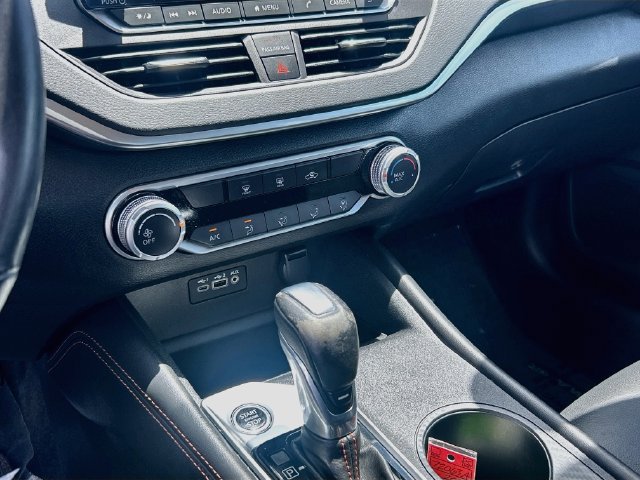 Used 2021 Nissan Altima 2.5 SR FWD image 11