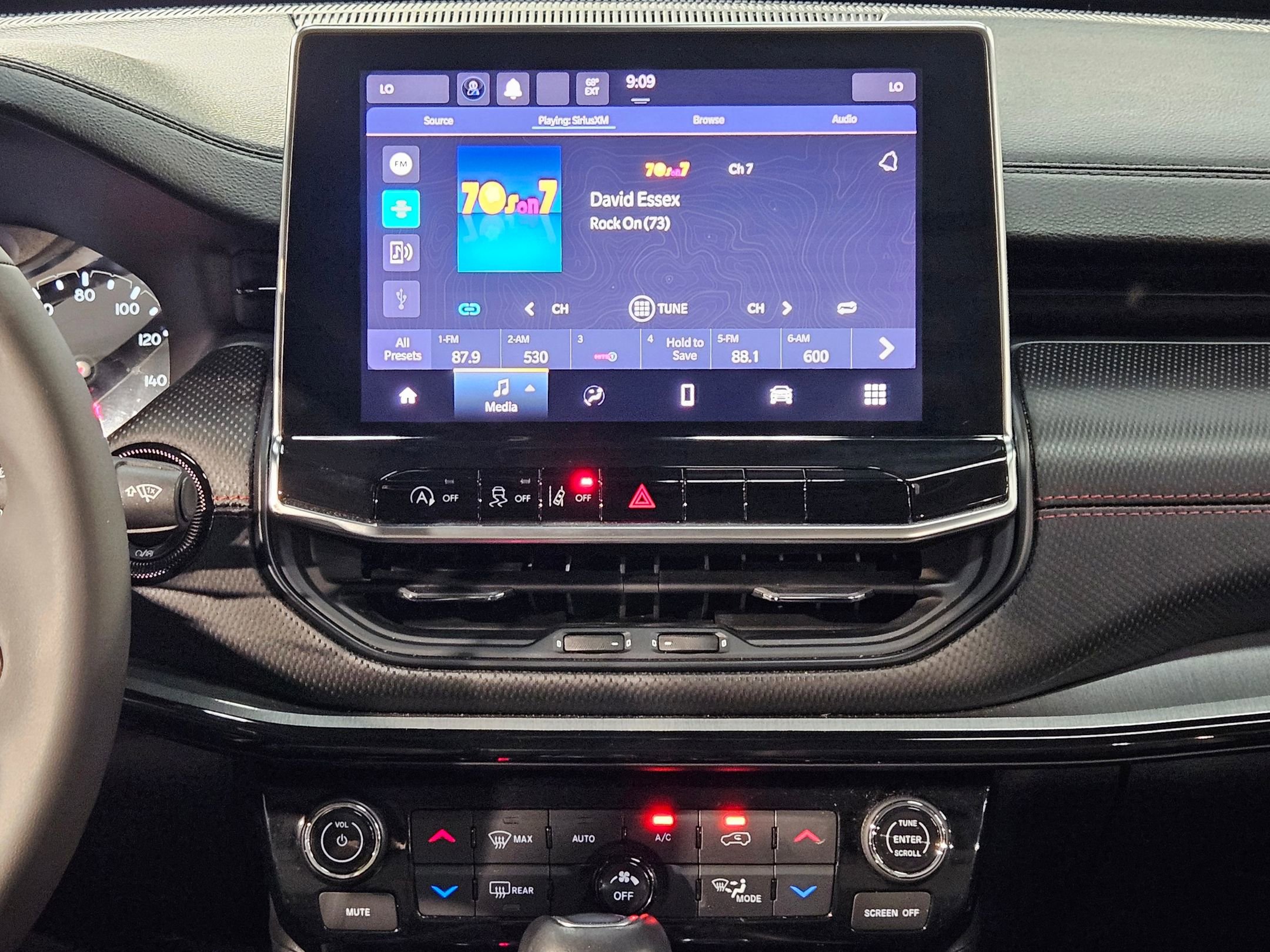 Used 2022 Jeep Compass Trailhawk image 16