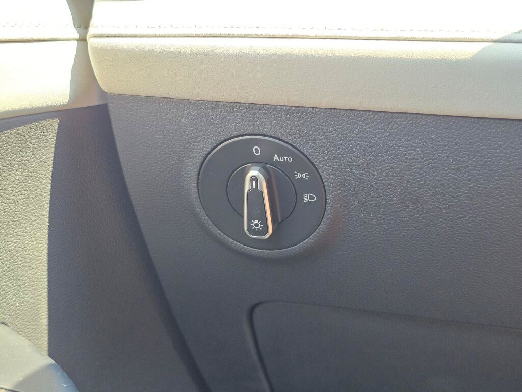 New 2026 Volkswagen Taos SE AWD/4WD image 30
