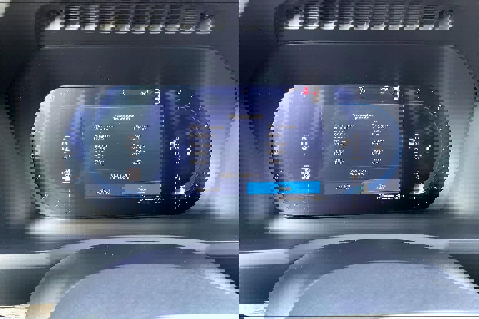 Used 2025 Volvo XC90 B5 Core w/ Protection Package Premier image 22