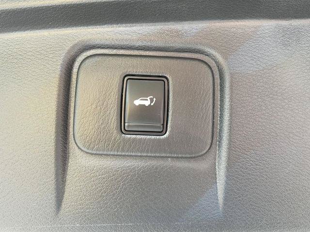 Certified 2023 Nissan Murano Platinum w/ Cargo Package FWD image 10