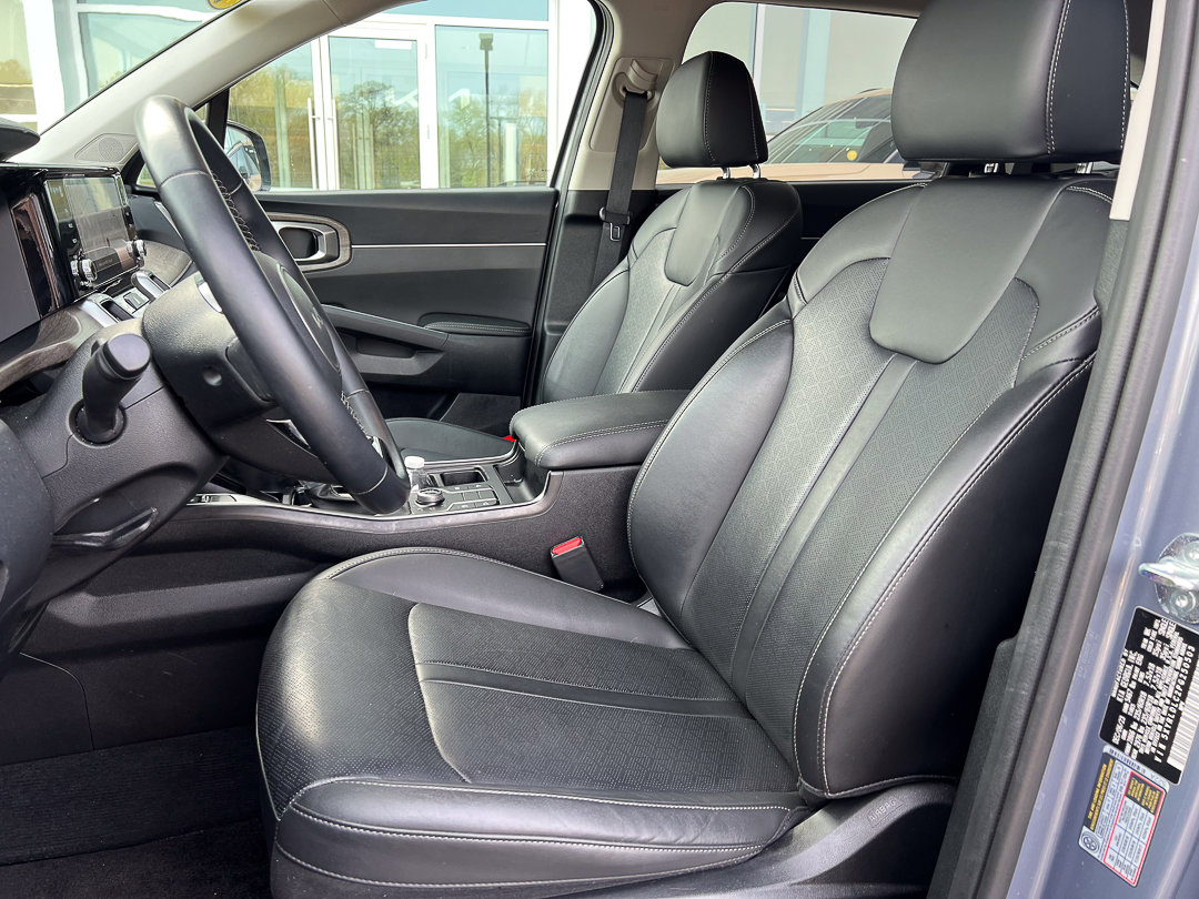 Used 2023 Kia Sorento S image 18