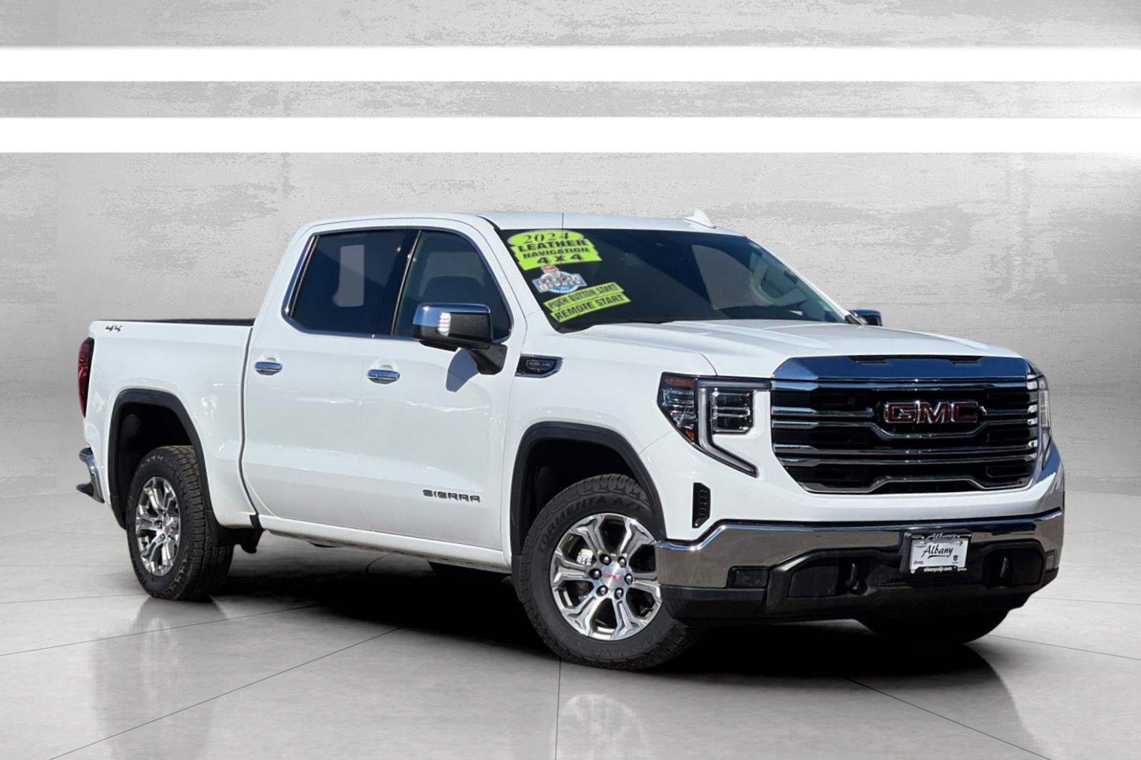 Used 2024 GMC Sierra 1500 SLT image 2