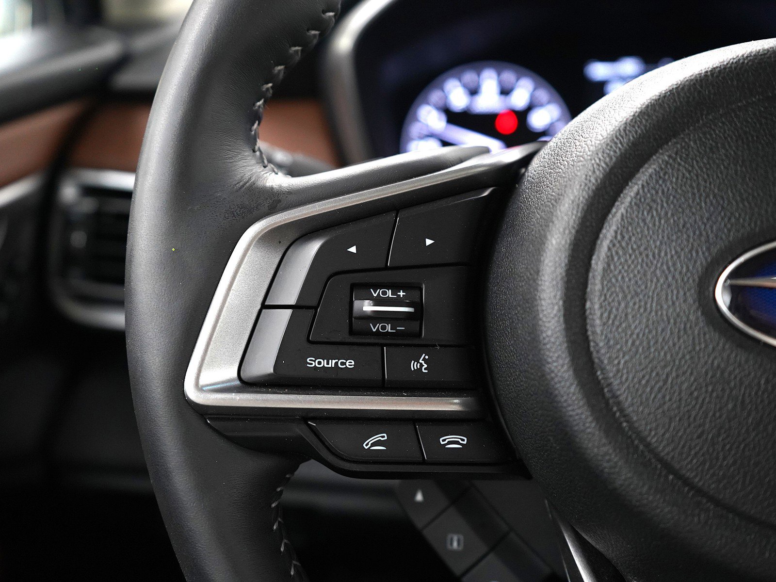 Used 2020 Subaru Outback Touring w/ Popular Package #2 image 24