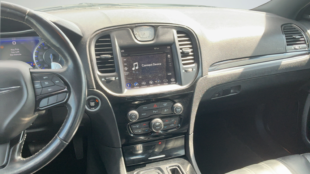 Certified 2022 Chrysler 300 S RWD image 8