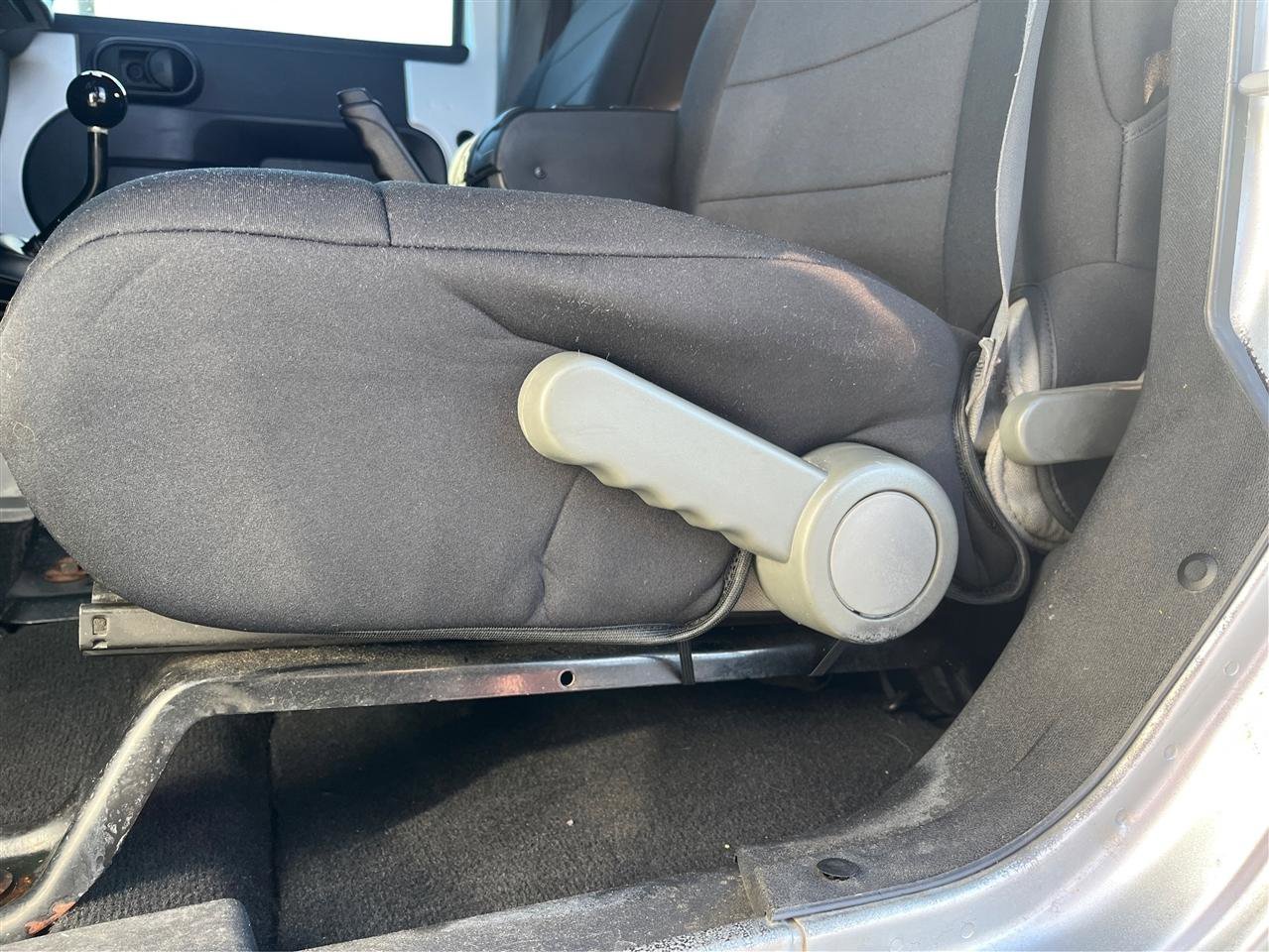 Used 2009 Jeep Wrangler Unlimited Rubicon w/ Dual Top Group image 18