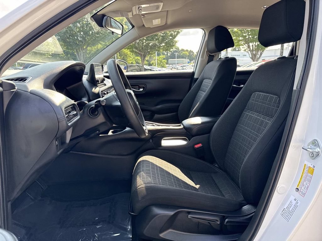 Certified 2024 Honda HR-V LX image 17