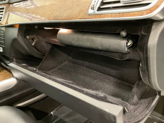 Used 2016 Mercedes-Benz E 350 4MATIC image 61