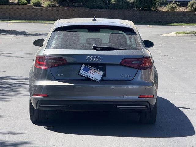 Used 2016 Audi A3 e-tron Premium Plus w/ Premium Plus Package FWD image 5