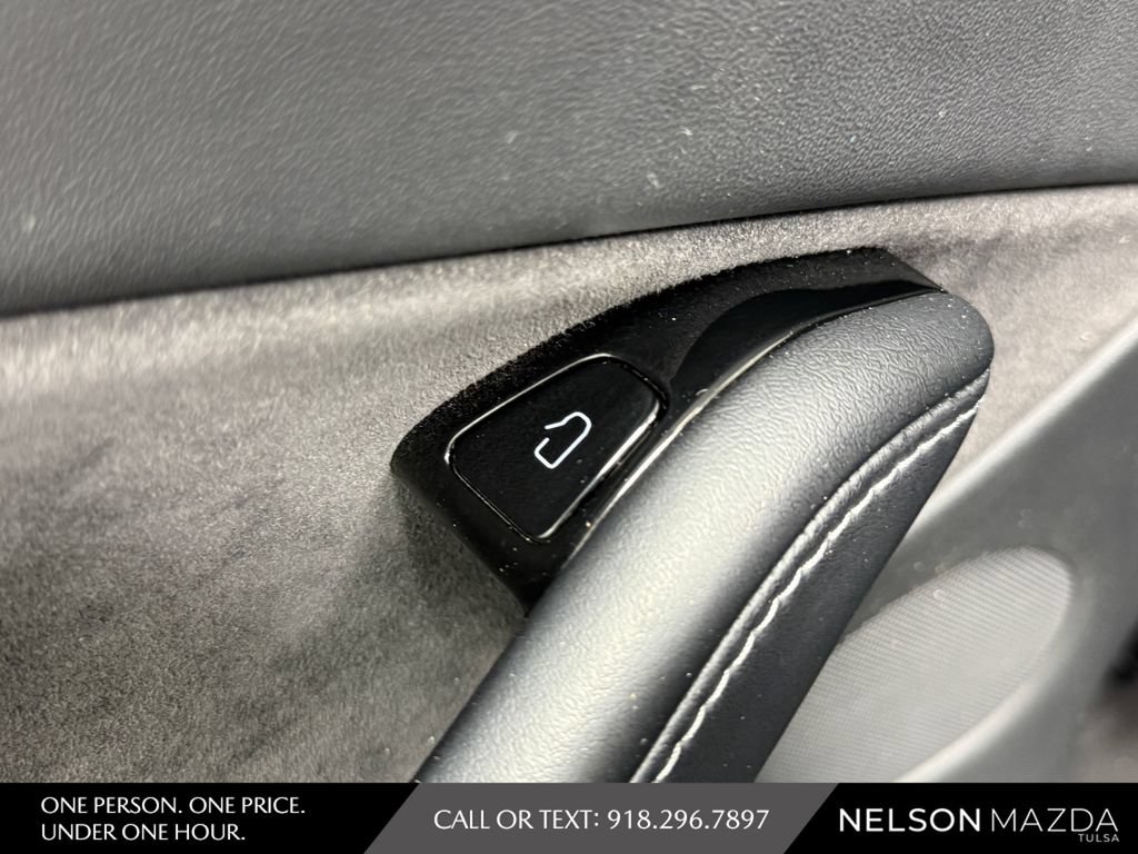 Used 2020 Tesla Model Y Long Range AWD/4WD image 30
